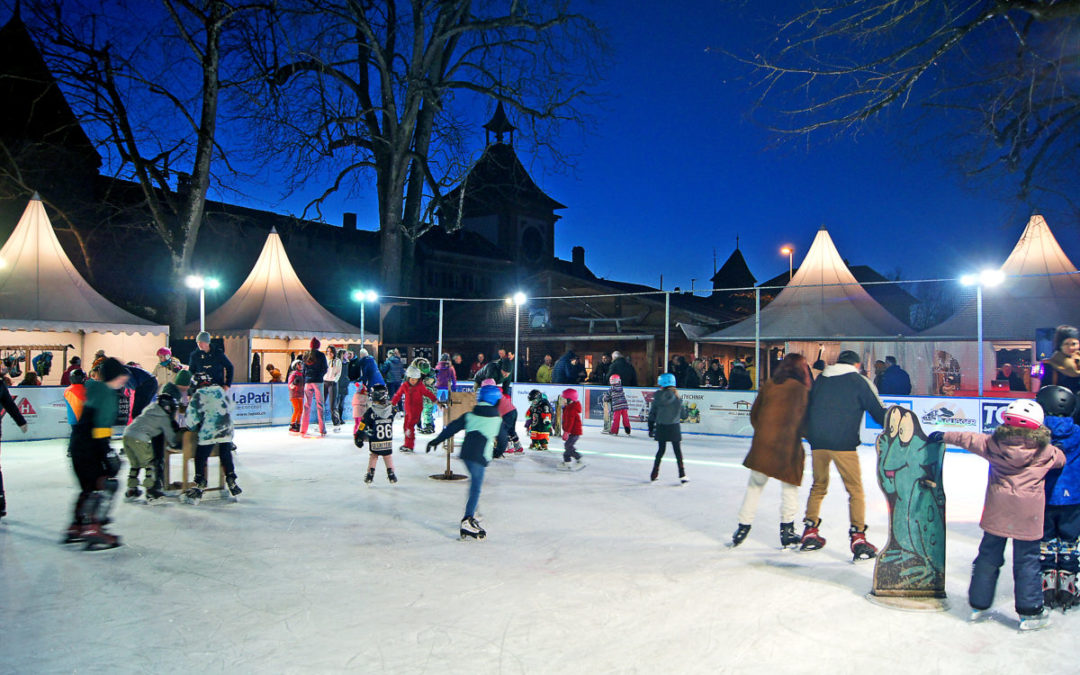 Kleine, aber feine Abschlussdisco auf dem Eis