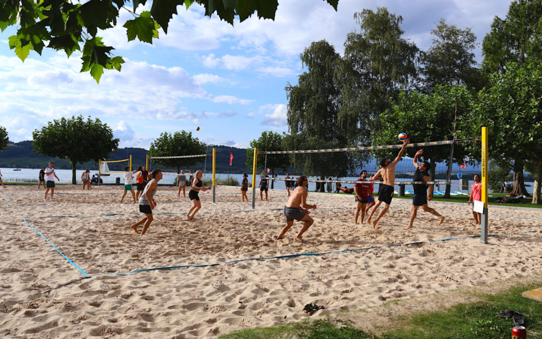 Beachvolley-Duelle am Sommernachtsfest