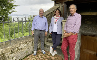 Emsige Helfende hinter den Kulissen