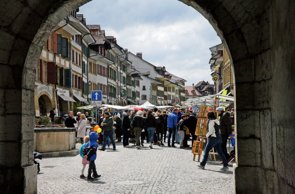 Maimarkt: Publikumsmagnet trotz winterlicher Temperaturen