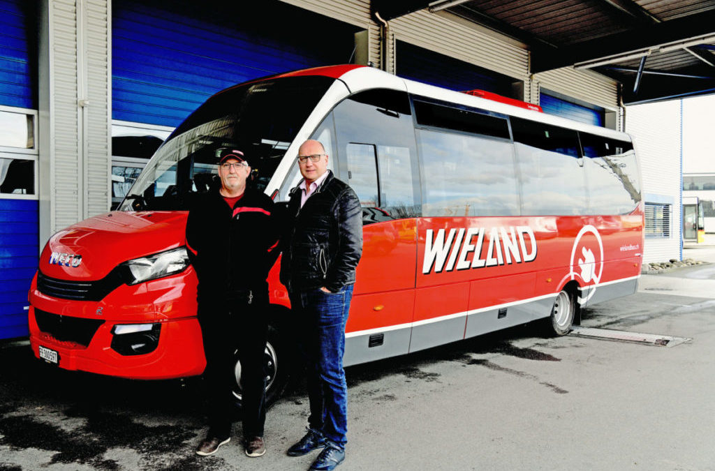 Erster Elektroschulbus im Kanton unterwegs
