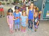 Freuen sich aufs Ponyreiten: Emily, Amelie, Elea, Charlotte und Bruno, Murten