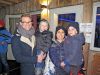 Roland und Emilie Javet mit Bastien und Thibault, Lugnorre