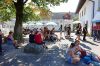 In Münchenwiler machten die Bierwanderinnen und Bierwanderer eine Pause.